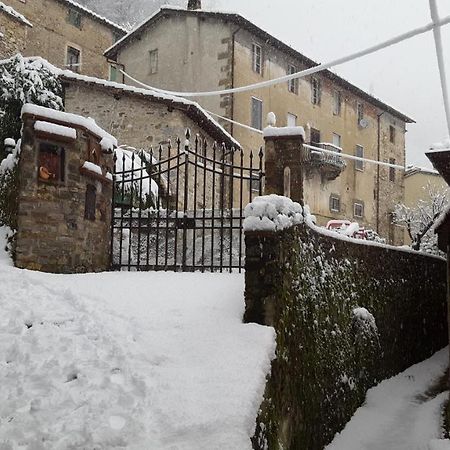 Affittacamere Ferrari Pescaglia Bagian luar foto